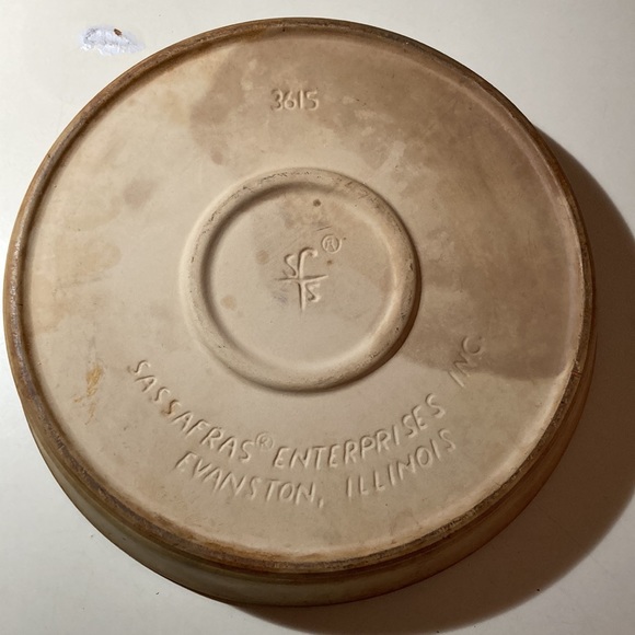 SASSAFRAS ENTERPRISES INC. SuperStone Dish - Picture 2 of 8